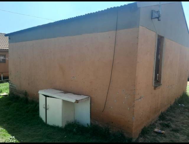 1 BEDROOM HOUSE FOR SALE IN GREENFIELD